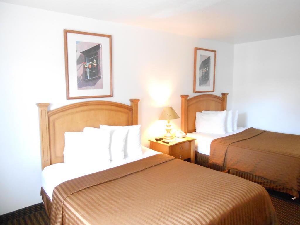 Rodeway Inn Phoenix North I-17 Екстер'єр фото