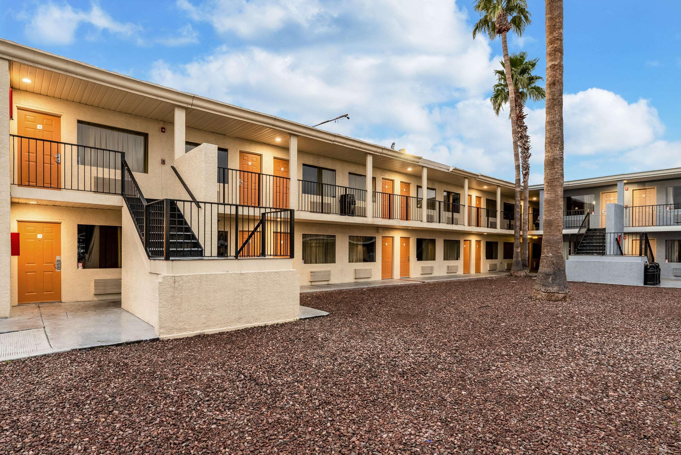 Rodeway Inn Phoenix North I-17 Екстер'єр фото