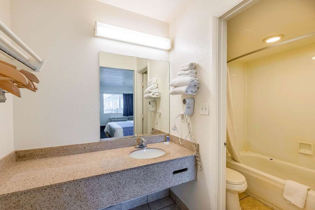 Rodeway Inn Phoenix North I-17 Номер фото